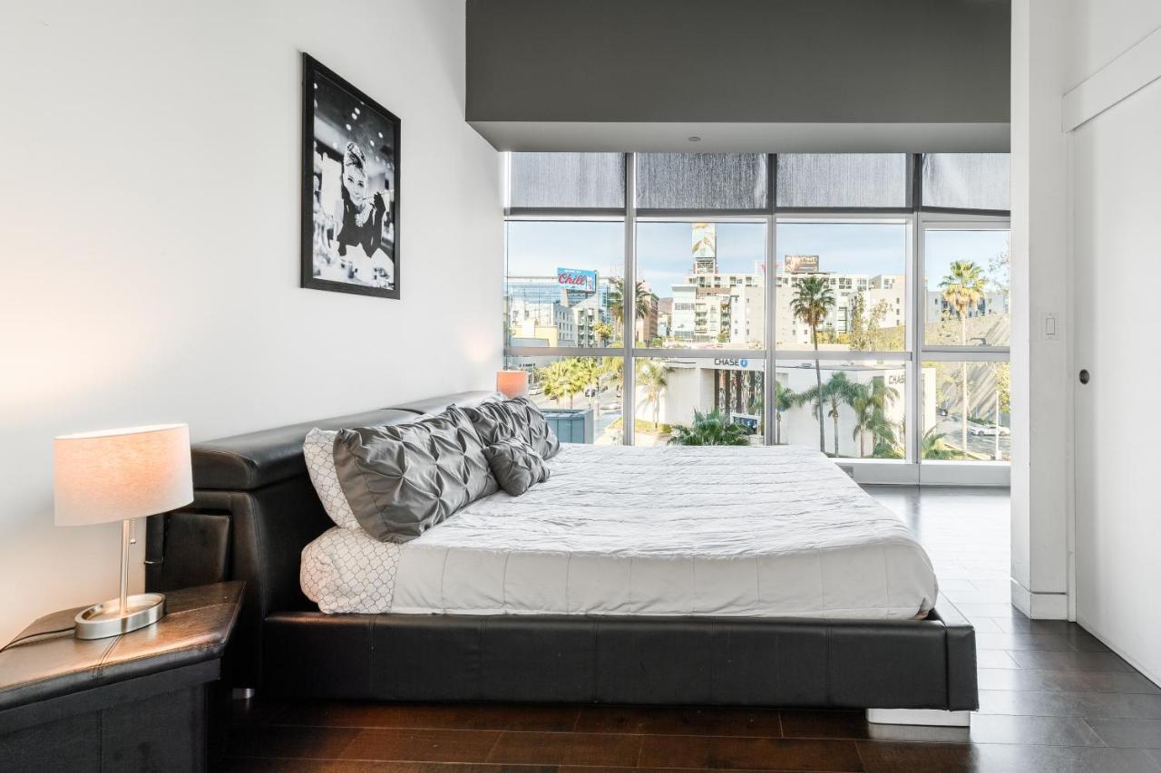 Apartment Hollywood Walk Of Fame Furnished Los Angeles